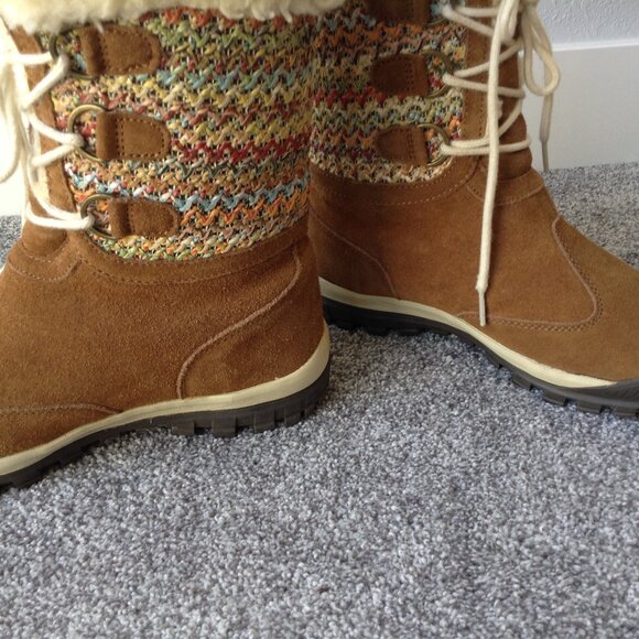 ⭐BEARPAW SUEDE WINTER BOOTS in Camel/Multicolor, size 9*⭐ - Picture 5 of 9